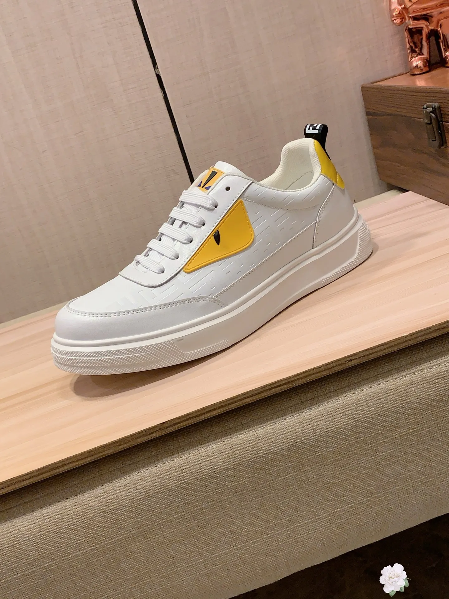 Men's men's shoes💰420💰💰🎩🎩[Lightning][Lightning] "FENDI*" latest • popular casual shoes, top brand [seduce] luxury ~ purchasing agency, top ~ quality. [Strong] The upper is made of imported breathable cowhide with fabric material ➕ Breathable sheepskin feet (•) and fine workmanship. The original stylish and stylish soft rubber wear-resistant and non-slip outsole is light and comfortable on the feet. The real thing looks better when photographed in person. 111: code: 38-44, 3️⃣ colors selected